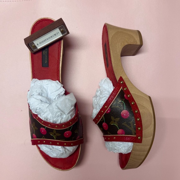 Louis Vuitton Shoes - LOUIS VUITTON CHERRY WOOD PLATFORM HEELS 39